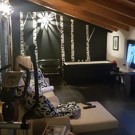 B&B Benessere La Casa Nera Breno Buitenkant foto